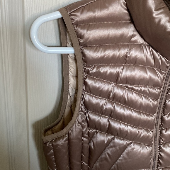 Bernardo Packable Puffer Vest Sz Med - Picture 3 of 15